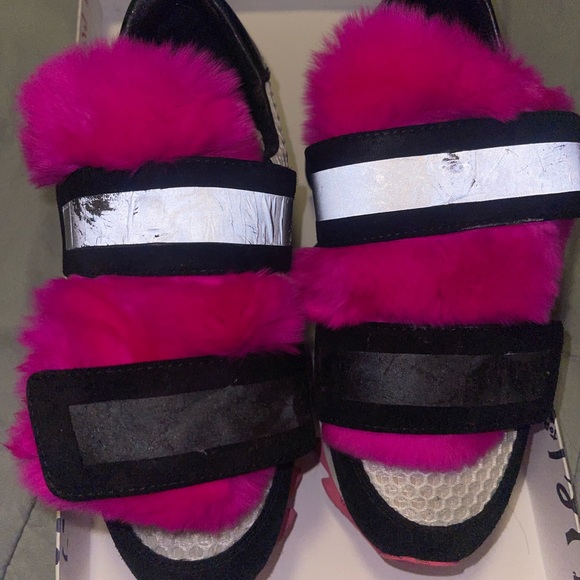 Dolce & Gabbana sneakers - Picture 1 of 8